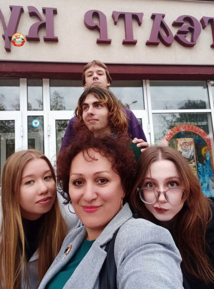 Участие в работе городского клуба «Любители Мельпомены» в Белгородском театре кукол.